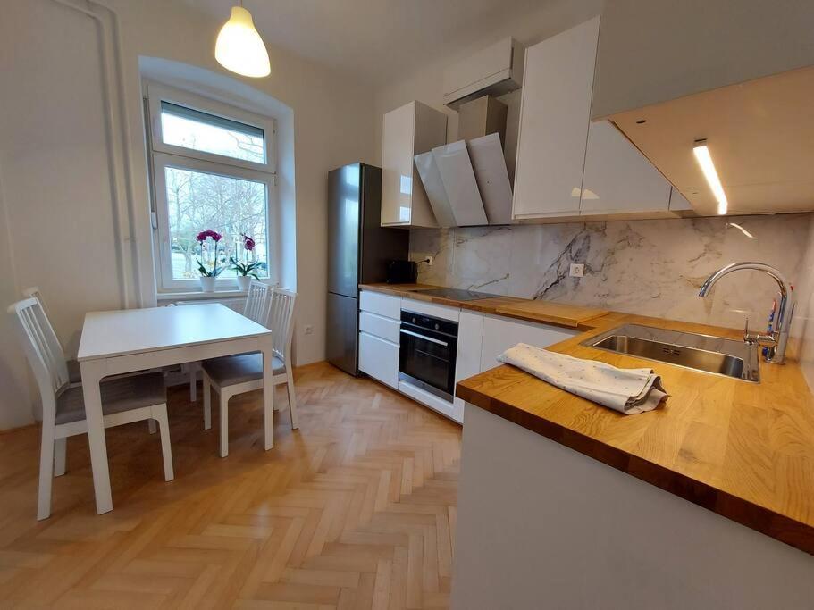 Apartment Bezigrad Ljubljana Exterior photo